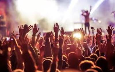 "en festival"